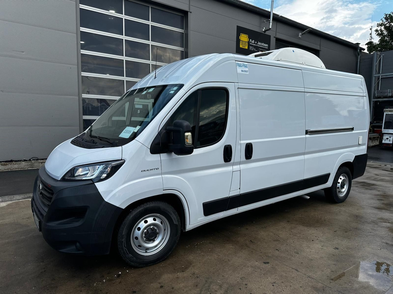 Fiat Ducato Isberg Pharma-Kühler -30°C/4°C/22°C - Комбе ладилник: слика 1 Fiat Ducato Isberg Pharma-Kühler -30°C/4°C/22°C - Комбе ладилник: слика 1