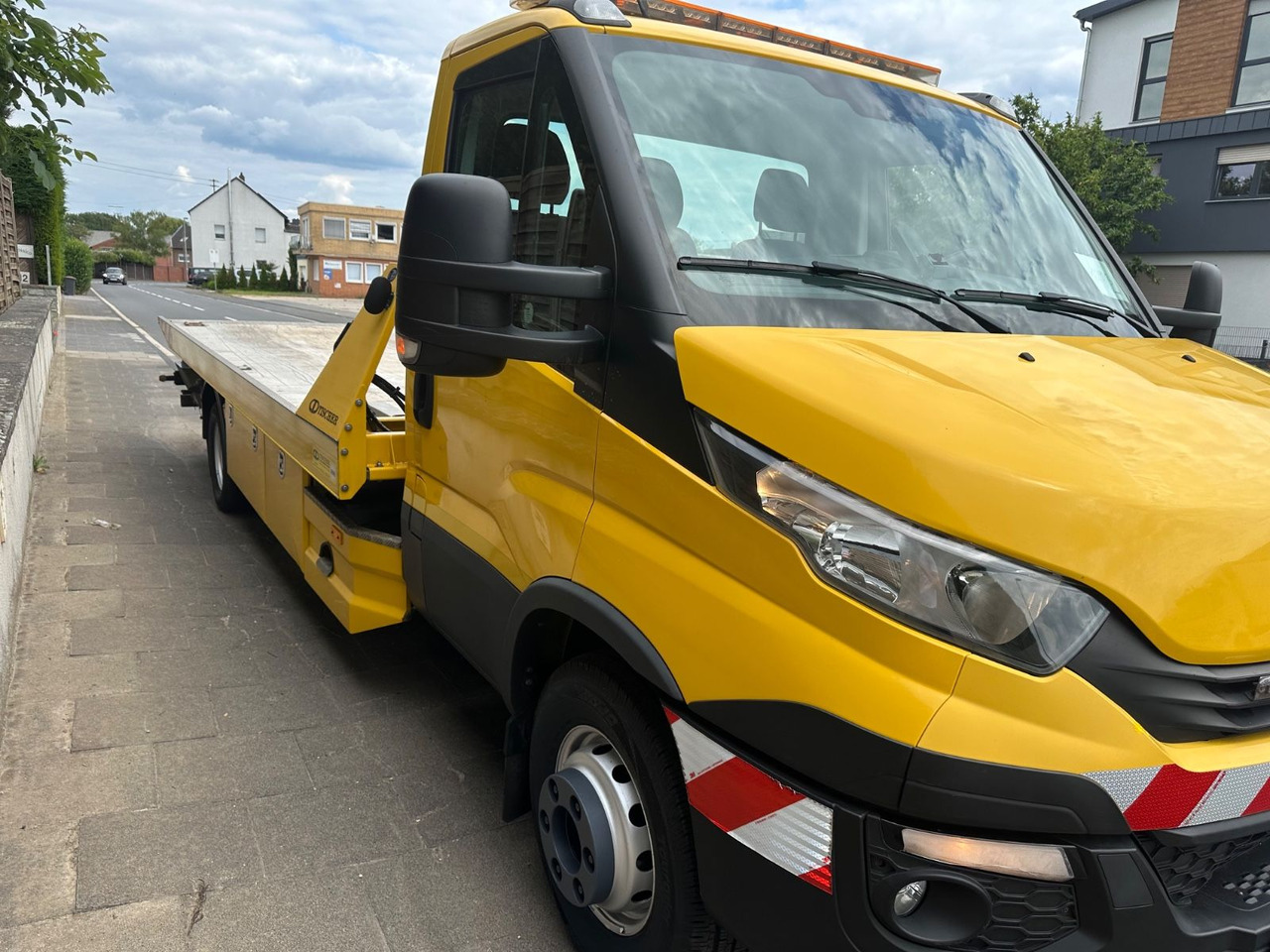 Iveco Daily 70c18 Schiebeplateau/Seilwinde/Funk - Камион за влечење: слика 3 Iveco Daily 70c18 Schiebeplateau/Seilwinde/Funk - Камион за влечење: слика 3