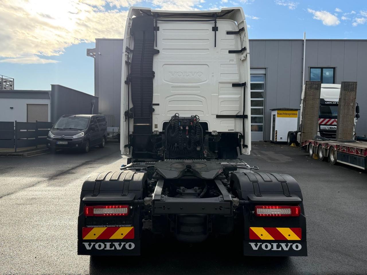 Volvo FH 460 Globetrotter XL, iSave, Lowdeck, Hub, E6 - Камион влекач: слика 5 Volvo FH 460 Globetrotter XL, iSave, Lowdeck, Hub, E6 - Камион влекач: слика 5