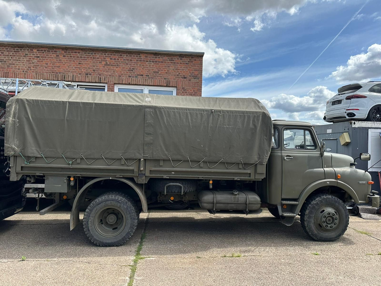 MAN 11.136 HA 4X4*H-zul.*schön*ex belg. Armee - Комбе со церада: слика 3 MAN 11.136 HA 4X4*H-zul.*schön*ex belg. Armee - Комбе со церада: слика 3