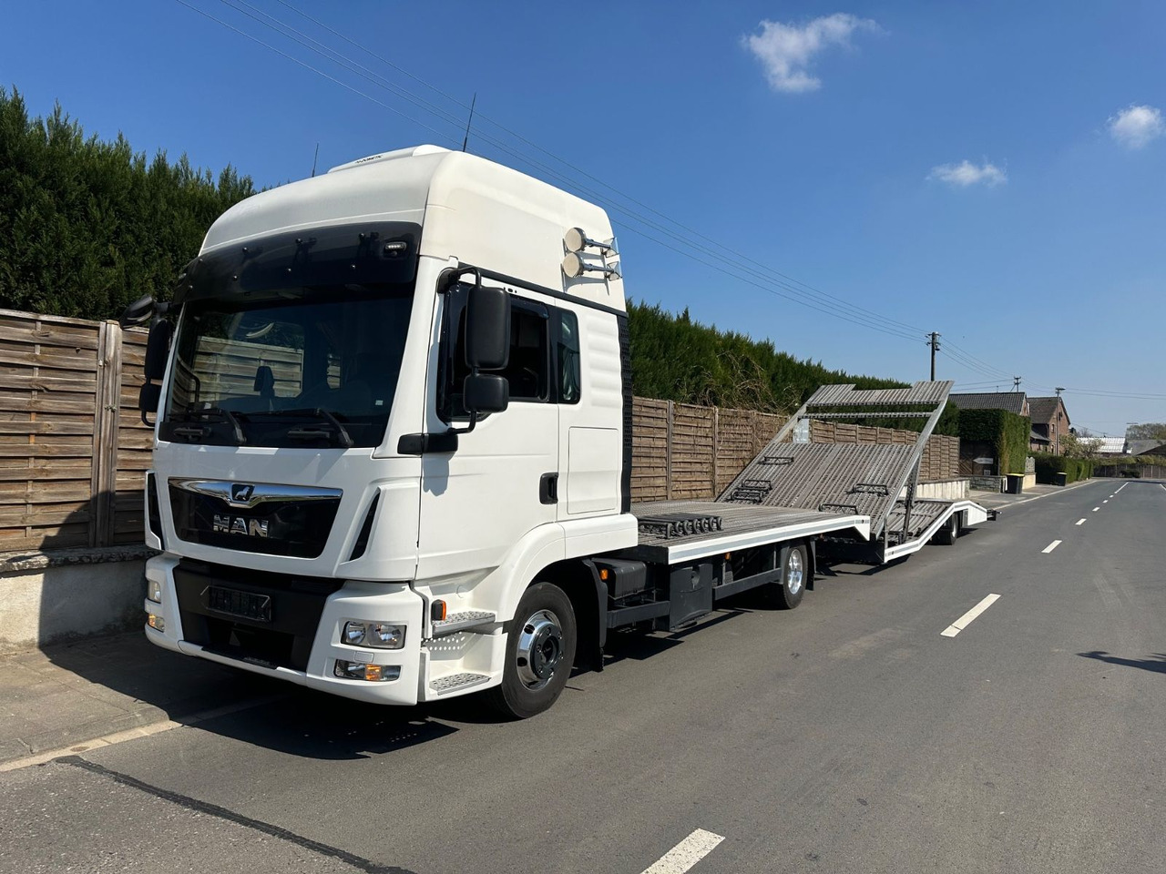 MAN 8.250 TGL*VDI2700*TOP*4-er Zug BFT Anhänger MAN 8.250 TGL*VDI2700*TOP*4x L1H1 - Автотранспортен камион, Комбе: слика 1 MAN 8.250 TGL*VDI2700*TOP*4-er Zug BFT Anhänger MAN 8.250 TGL*VDI2700*TOP*4x L1H1 - Автотранспортен камион, Комбе: слика 1