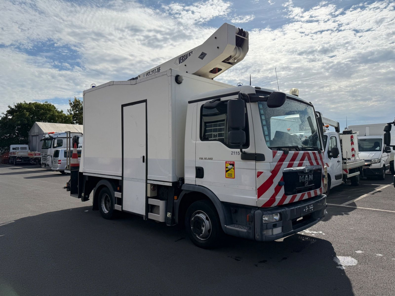MAN TGL 12.180 Versalift/15m/orig.km/Top - Камион со подигачка кошница: слика 2 MAN TGL 12.180 Versalift/15m/orig.km/Top - Камион со подигачка кошница: слика 2