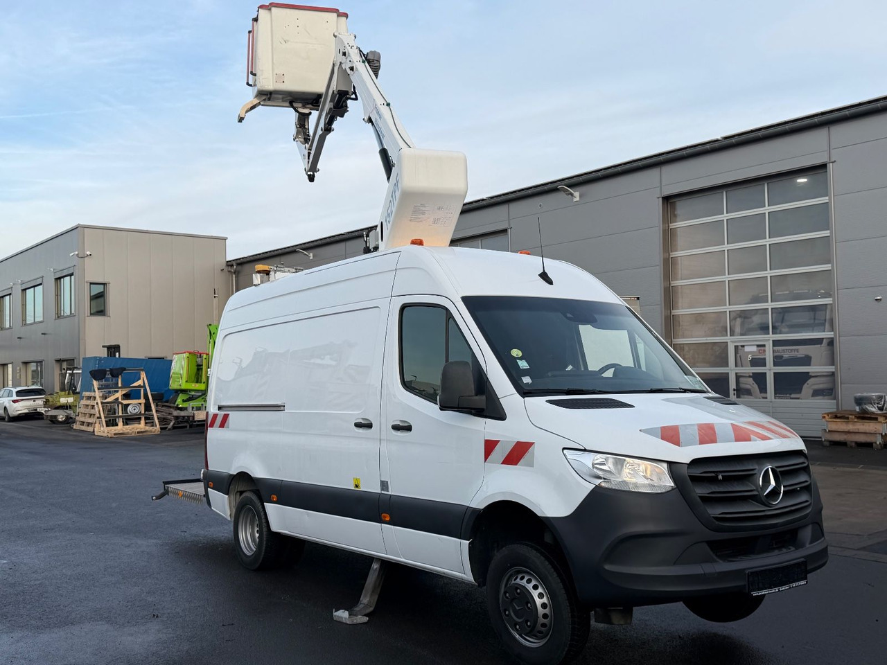 Mercedes-Benz Sprinter 516 CDI 15m/2-Punkt/Tüv neu/265kg - Камион со подигачка кошница: слика 1 Mercedes-Benz Sprinter 516 CDI 15m/2-Punkt/Tüv neu/265kg - Камион со подигачка кошница: слика 1