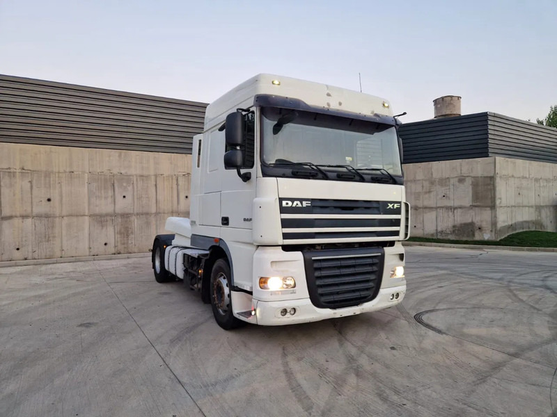 DAF XF 105.460 - Трактор на терминалот: слика 2 DAF XF 105.460 - Трактор на терминалот: слика 2