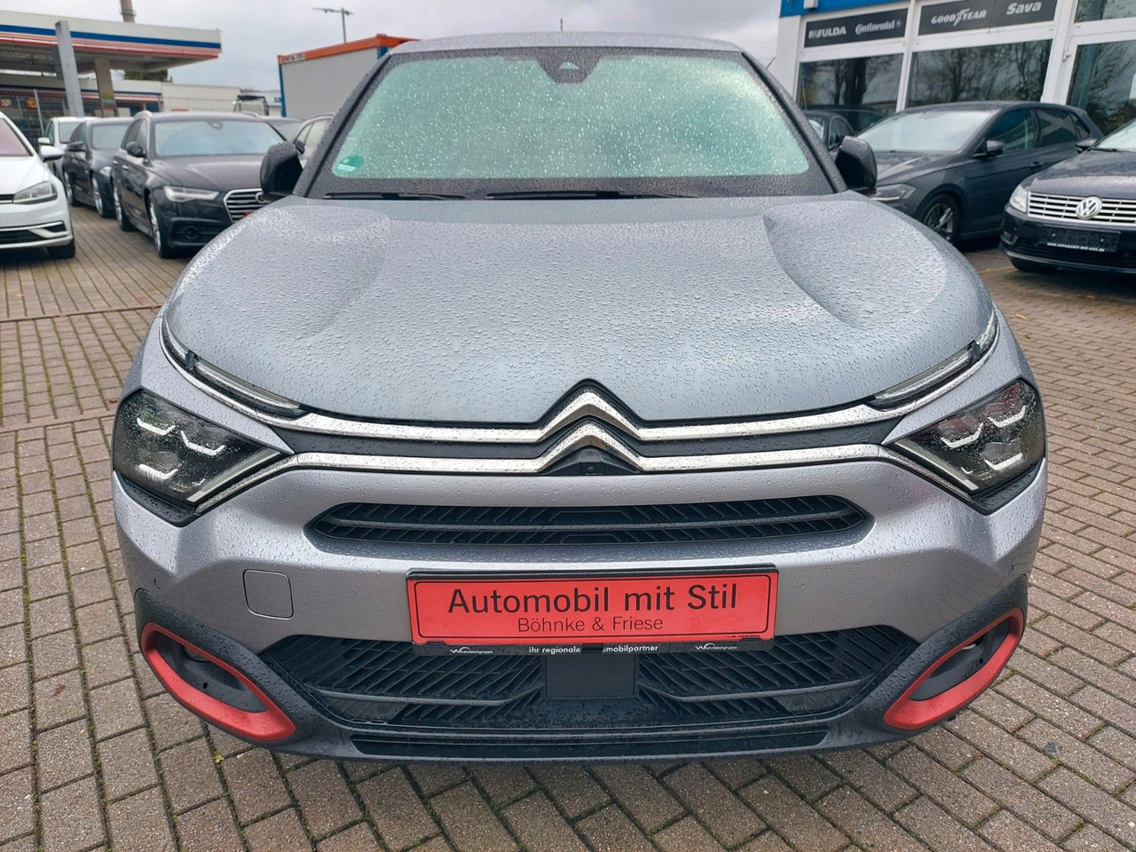 Citroën C4 Lim. Shine Automatik Leder Navi LED uvm. - SUV: слика 2 Citroën C4 Lim. Shine Automatik Leder Navi LED uvm. - SUV: слика 2