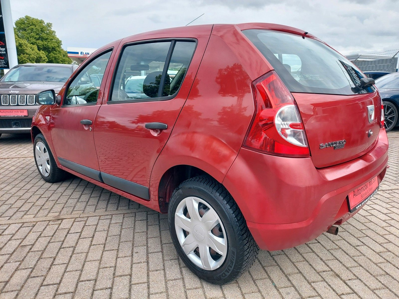 Dacia Sandero 1.4 MPI CD-Radio M+S - Седан: слика 4 Dacia Sandero 1.4 MPI CD-Radio M+S - Седан: слика 4