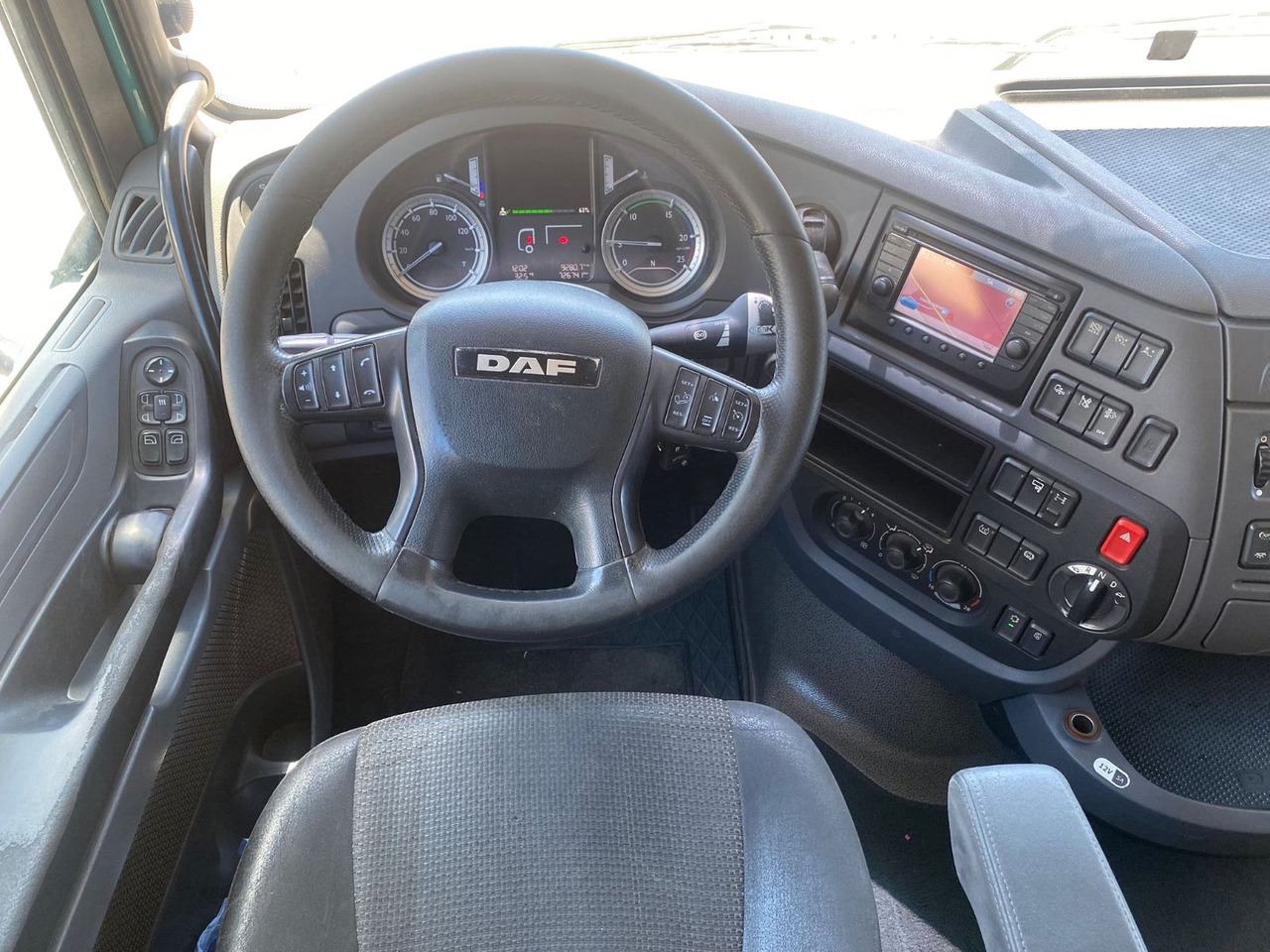 Камион влекач DAF XF 440 EURO 6 KIPPHYDRAULIK ALUFELGEN: слика 14
