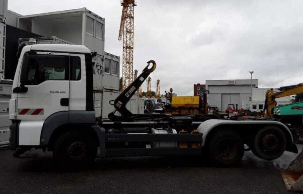 MAN 26.400 ABROLLER HIAB - Камион со кука за подигање: слика 3 MAN 26.400 ABROLLER HIAB - Камион со кука за подигање: слика 3