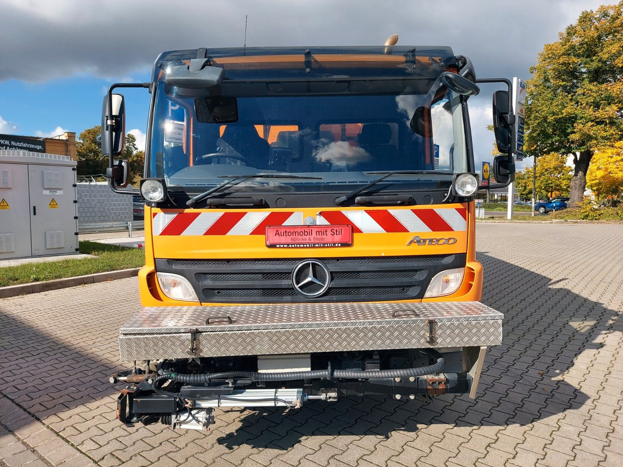 Mercedes-Benz Atego 2 6-Zyl. 4x2 1324 Schmidt SK 600 Klima - Возило за метење: слика 3 Mercedes-Benz Atego 2 6-Zyl. 4x2 1324 Schmidt SK 600 Klima - Возило за метење: слика 3