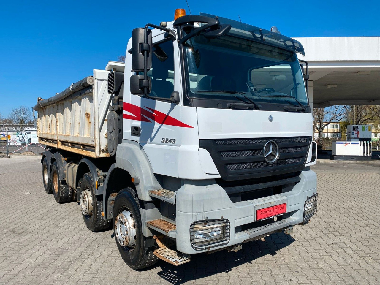 Mercedes-Benz Axor 2 C 4-Achser 3243 8x4 Kipp RETARDER MEILLER - Кипер: слика 4 Mercedes-Benz Axor 2 C 4-Achser 3243 8x4 Kipp RETARDER MEILLER - Кипер: слика 4