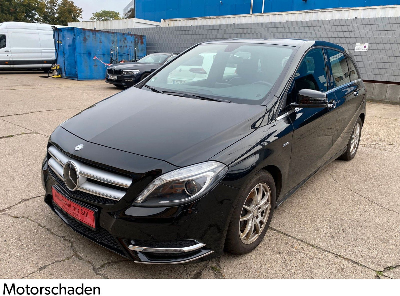 Mercedes-Benz B 180 B -Klasse B 180 Autom. Xenon Navi - Седан: слика 1 Mercedes-Benz B 180 B -Klasse B 180 Autom. Xenon Navi - Седан: слика 1