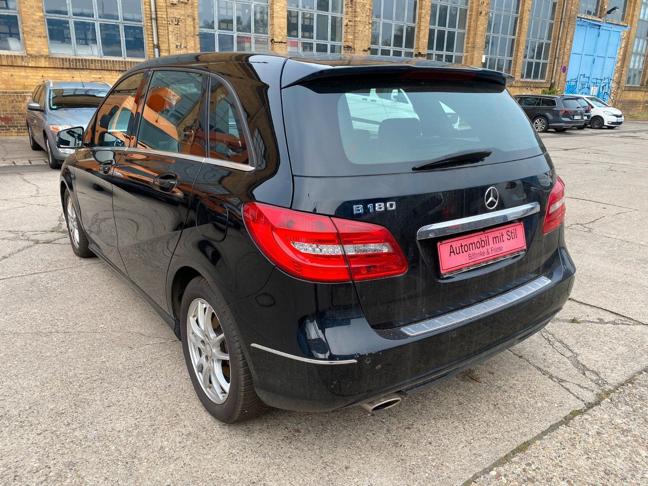 Mercedes-Benz B 180 B -Klasse B 180 Autom. Xenon Navi - Седан: слика 4 Mercedes-Benz B 180 B -Klasse B 180 Autom. Xenon Navi - Седан: слика 4