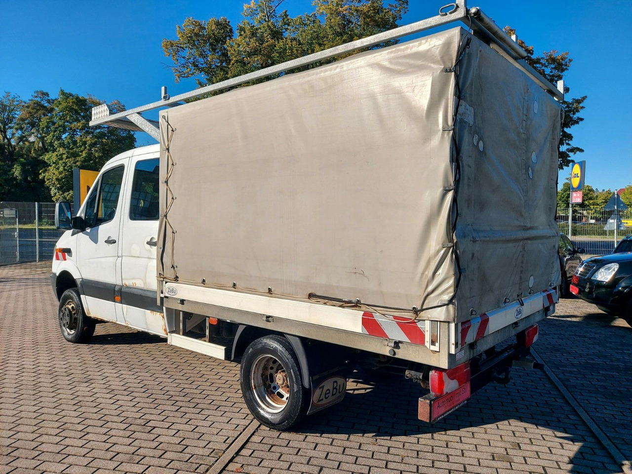 Mercedes-Benz Sprinter II Pritsche DoKa 516 4X4 Plane 6 Sitze - Комбе со церада, Комби со двојна кабина: слика 4 Mercedes-Benz Sprinter II Pritsche DoKa 516 4X4 Plane 6 Sitze - Комбе со церада, Комби со двојна кабина: слика 4