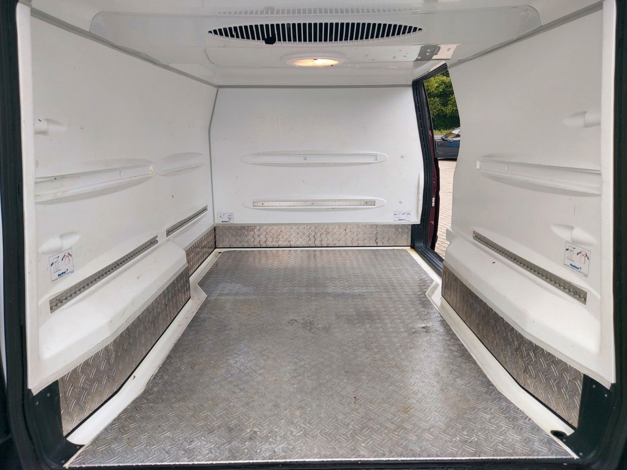 Mercedes-Benz Vito 116 CDI Lang Kühler Cooler KERSTNER 220V - Комбе ладилник: слика 3 Mercedes-Benz Vito 116 CDI Lang Kühler Cooler KERSTNER 220V - Комбе ладилник: слика 3