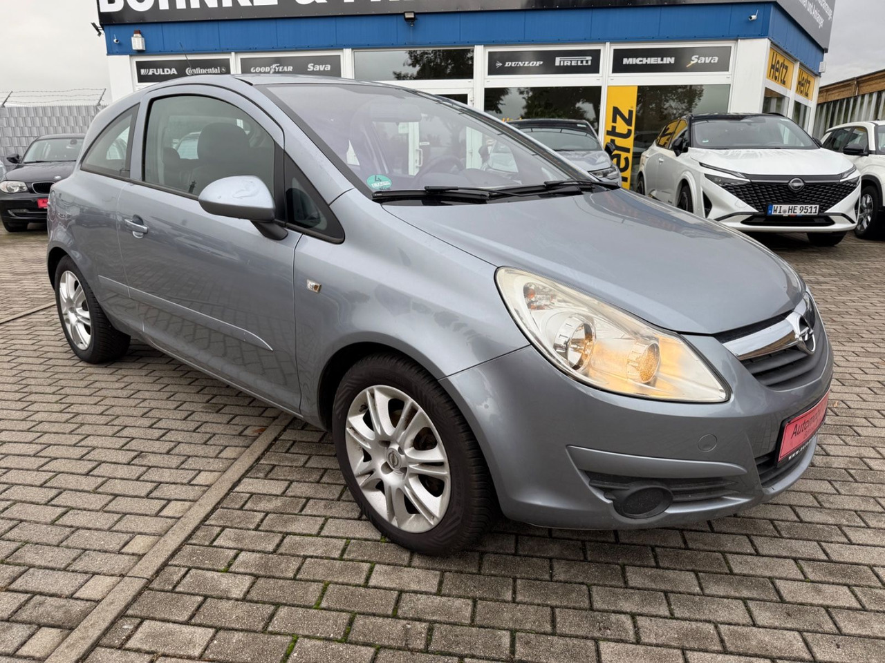 Opel Corsa D Edition KLIMA ALLWETTER REIFEN TÜV 26 - Автомобил: слика 2 Opel Corsa D Edition KLIMA ALLWETTER REIFEN TÜV 26 - Автомобил: слика 2