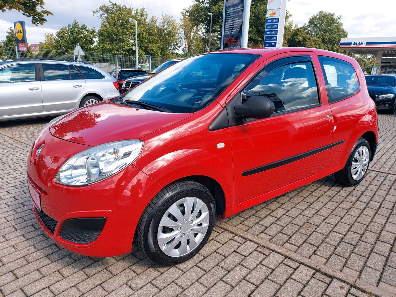 Renault Twingo Authentique DAB nur 37000km - Автомобил: слика 3 Renault Twingo Authentique DAB nur 37000km - Автомобил: слика 3