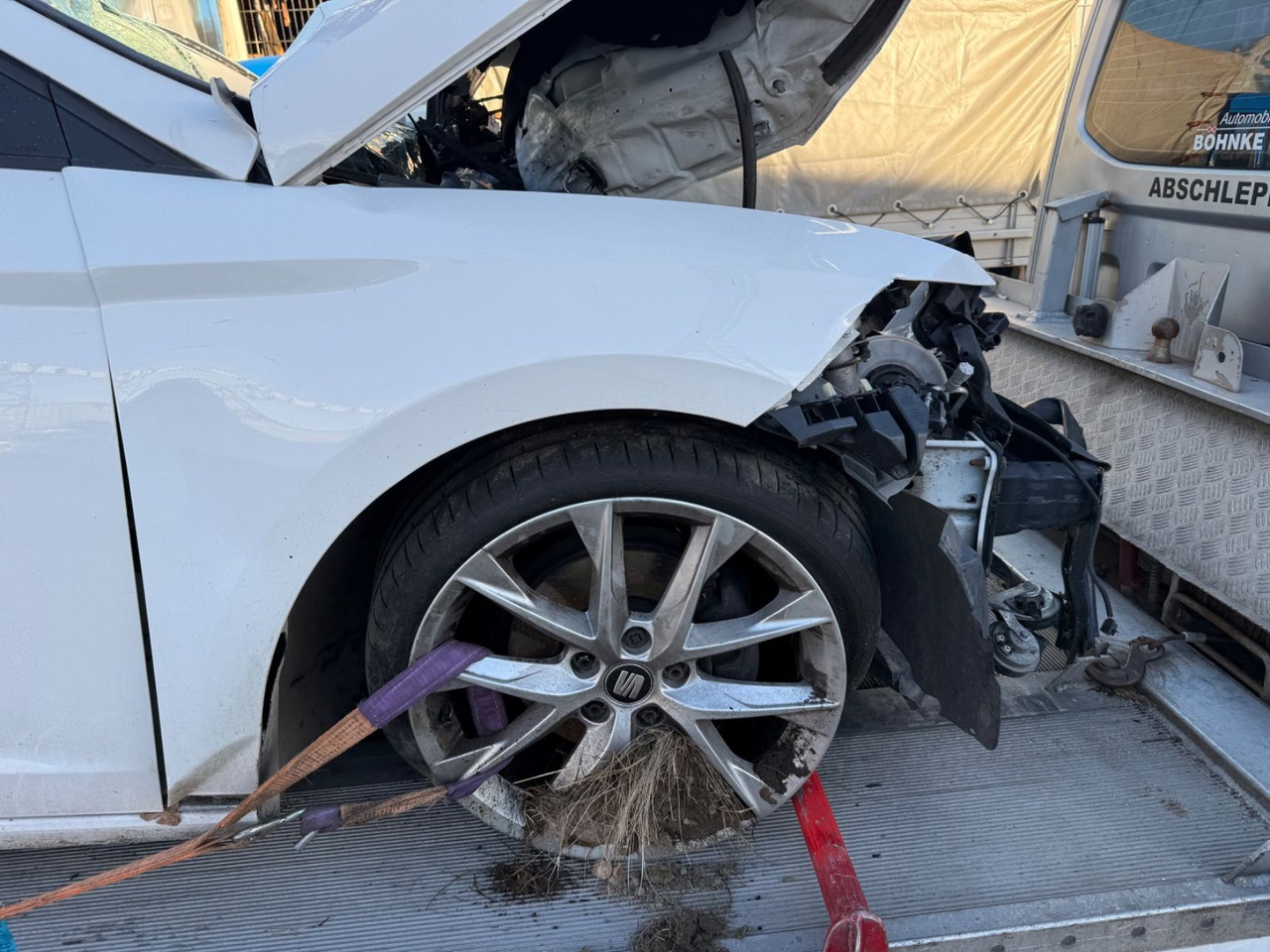 Seat Leon ST FR LED LEDER NAVI PDC KAMERA - Караван: слика 3 Seat Leon ST FR LED LEDER NAVI PDC KAMERA - Караван: слика 3