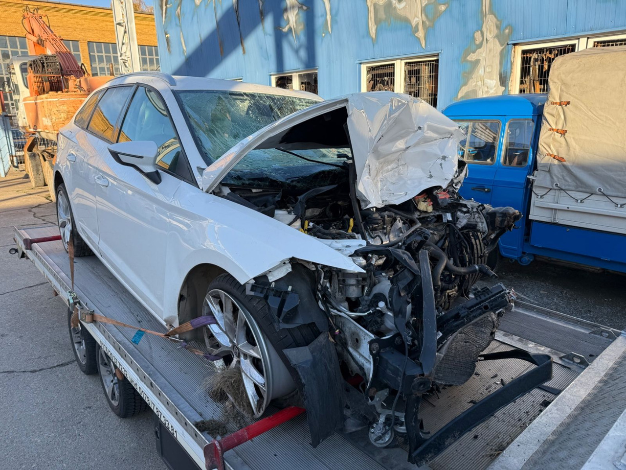 Seat Leon ST FR LED LEDER NAVI PDC KAMERA - Караван: слика 1 Seat Leon ST FR LED LEDER NAVI PDC KAMERA - Караван: слика 1