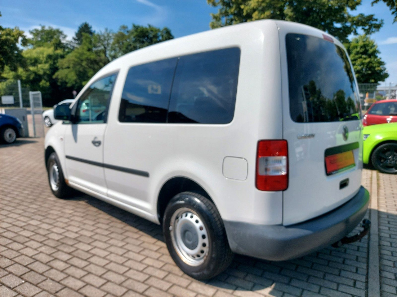 Volkswagen Caddy Kombi 1.9 Tdi Klima max. 5 Sitze AHK - Патничко комбе: слика 5 Volkswagen Caddy Kombi 1.9 Tdi Klima max. 5 Sitze AHK - Патничко комбе: слика 5