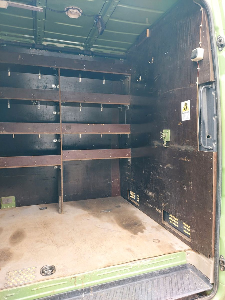 Volkswagen Crafter Kasten 35 L2H2 Hoch lang Standheiz - Патничко комбе: слика 4 Volkswagen Crafter Kasten 35 L2H2 Hoch lang Standheiz - Патничко комбе: слика 4