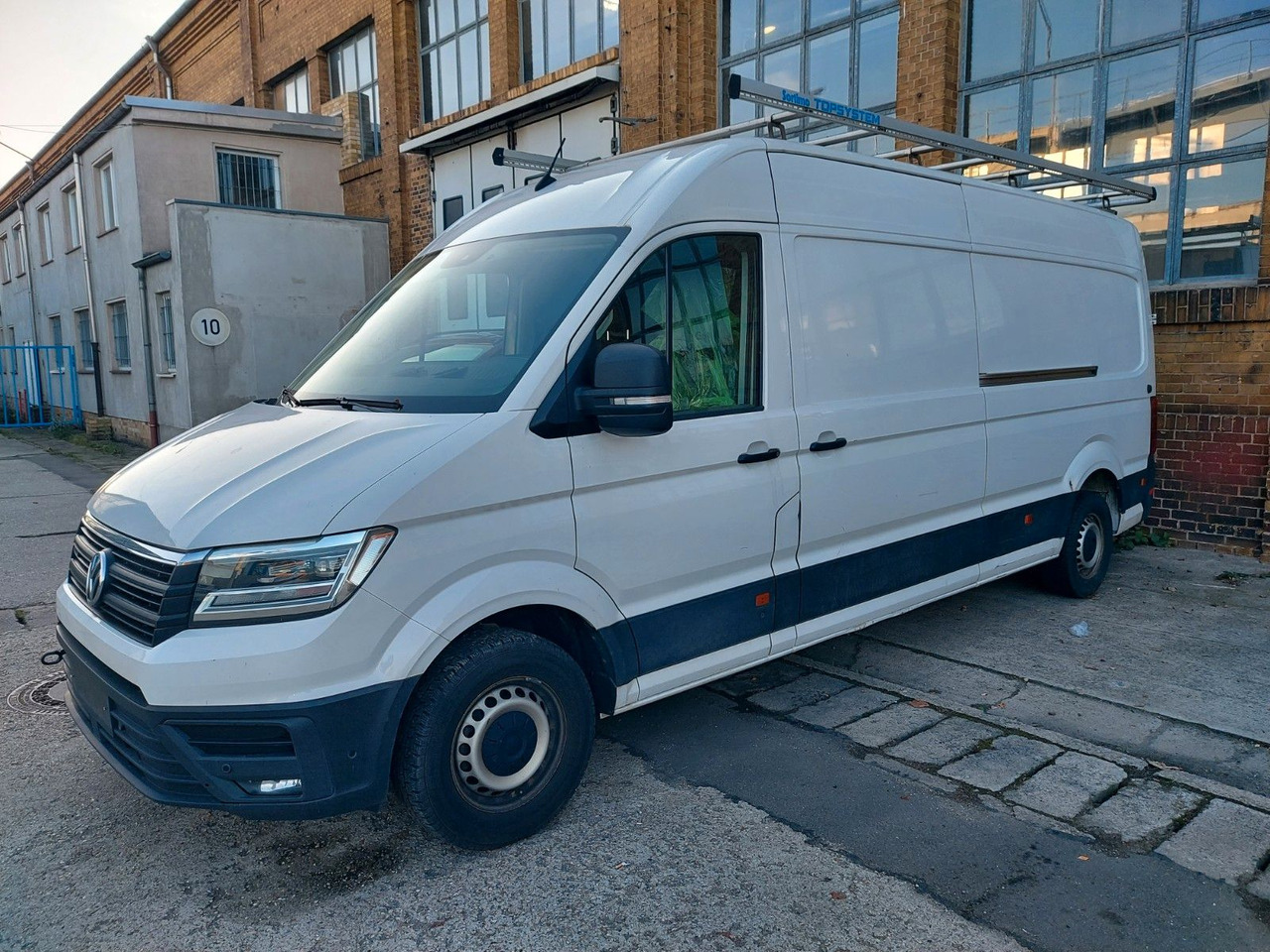 Volkswagen Crafter Kasten 35 lang Hochdach 4MOTION Maxi - Патничко комбе: слика 2 Volkswagen Crafter Kasten 35 lang Hochdach 4MOTION Maxi - Патничко комбе: слика 2