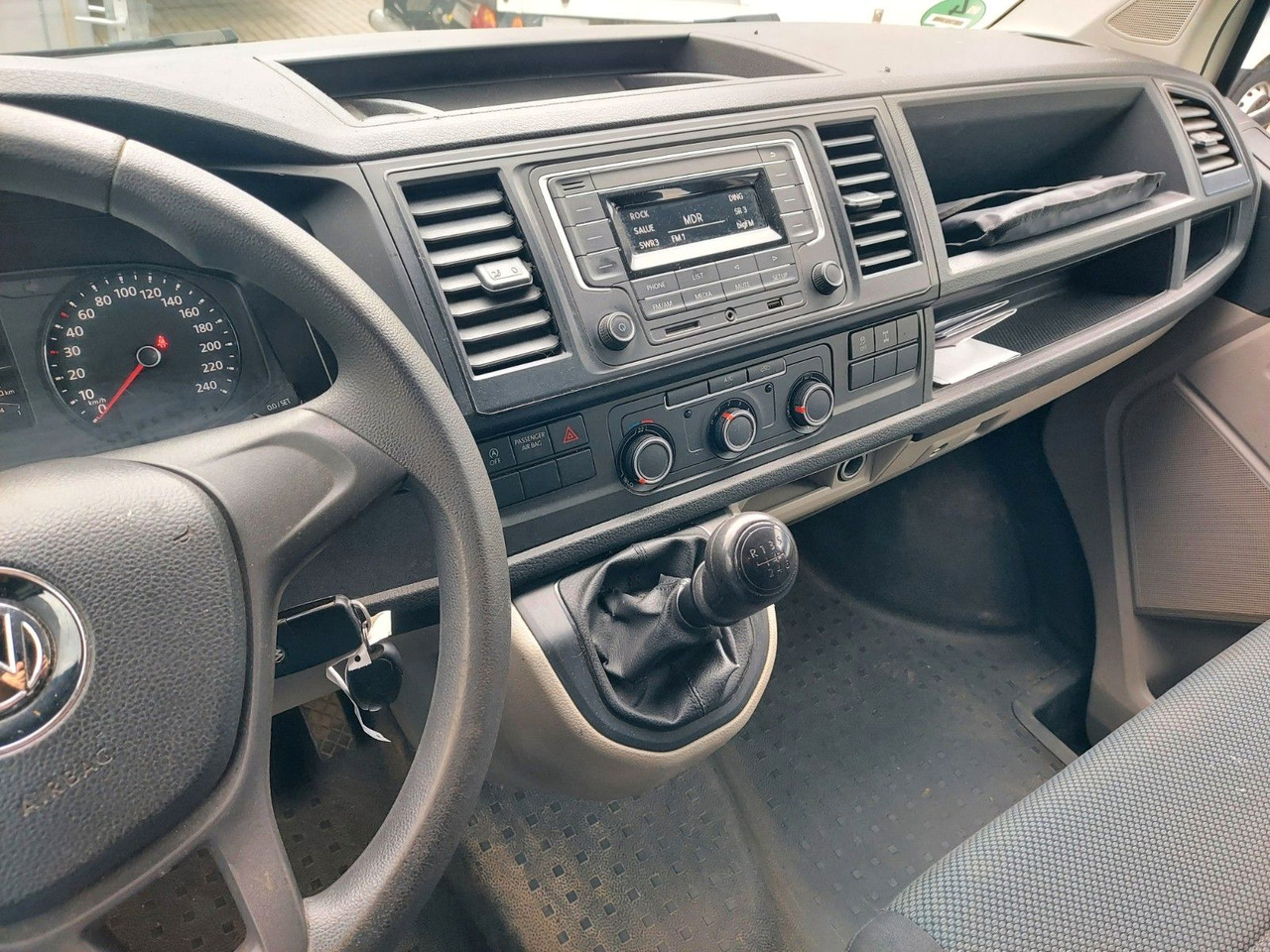 Volkswagen T6 Pritsche DOKA 4x4 6 Sitze Klima Standheizung - Комбе со отворен сандак, Комби со двојна кабина: слика 2 Volkswagen T6 Pritsche DOKA 4x4 6 Sitze Klima Standheizung - Комбе со отворен сандак, Комби со двојна кабина: слика 2
