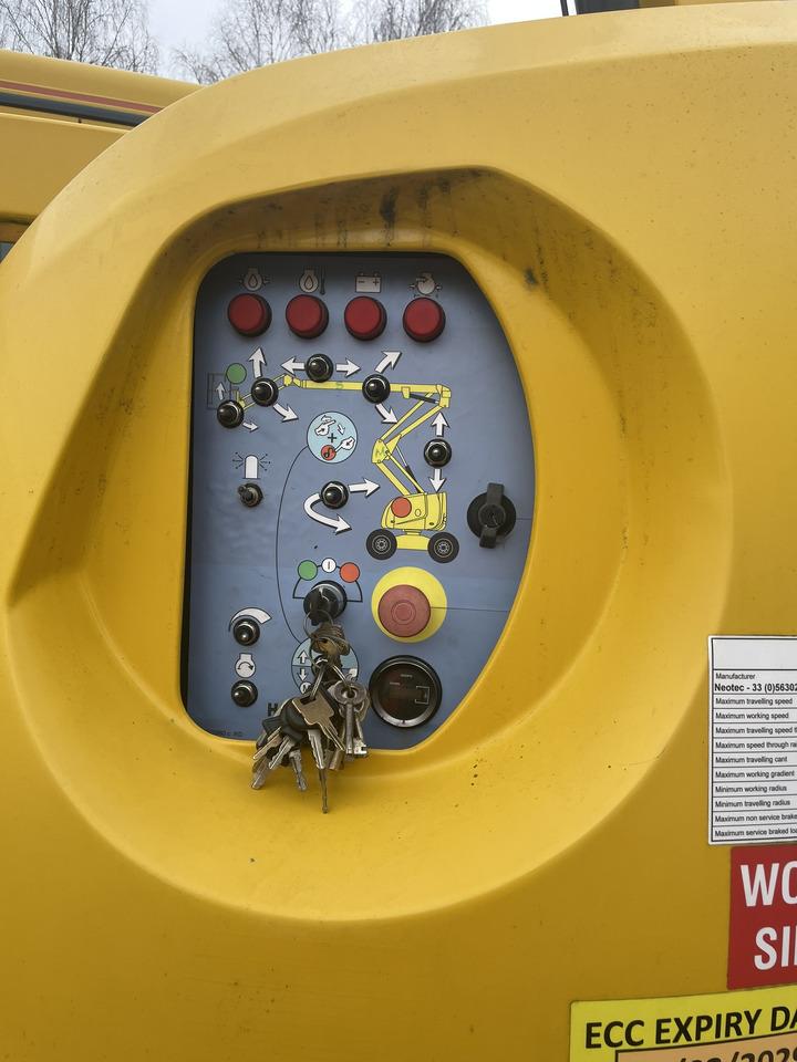 Neotec RRV Road-Rail Haulotte - Дигачка зглобна платформа: слика 4 Neotec RRV Road-Rail Haulotte - Дигачка зглобна платформа: слика 4