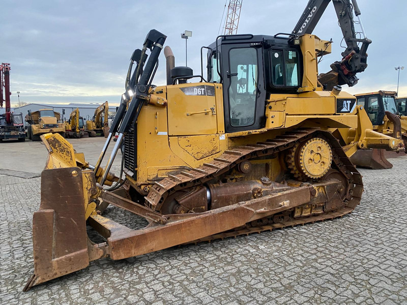 Caterpillar D6T D6 T XL - Булдожер: слика 1 Caterpillar D6T D6 T XL - Булдожер: слика 1