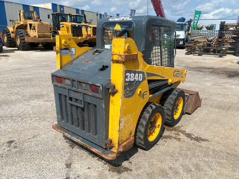 Gehl SL3840 NVT - Компактен натоварувач: слика 5 Gehl SL3840 NVT - Компактен натоварувач: слика 5