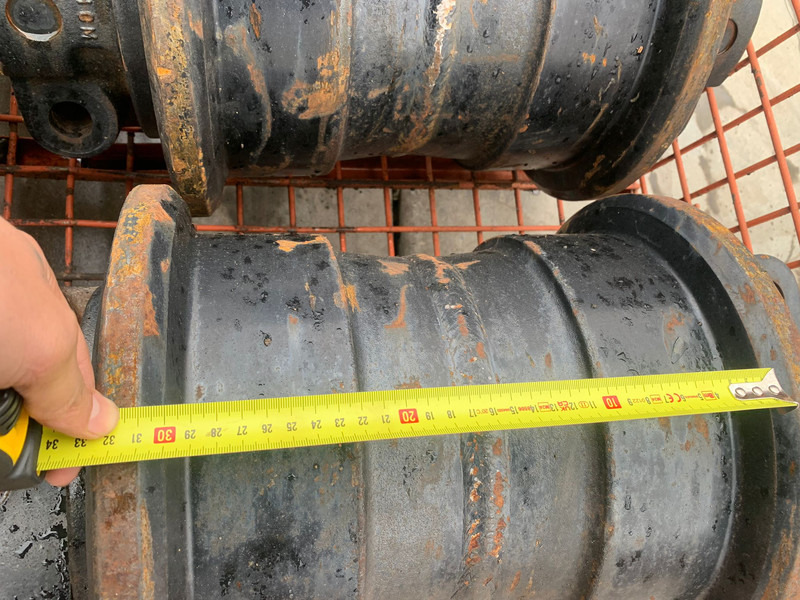 Hitachi Hitachi EX1200D5 bottom track roller SF - Рамка/ Шасија: слика 3 Hitachi Hitachi EX1200D5 bottom track roller SF - Рамка/ Шасија: слика 3