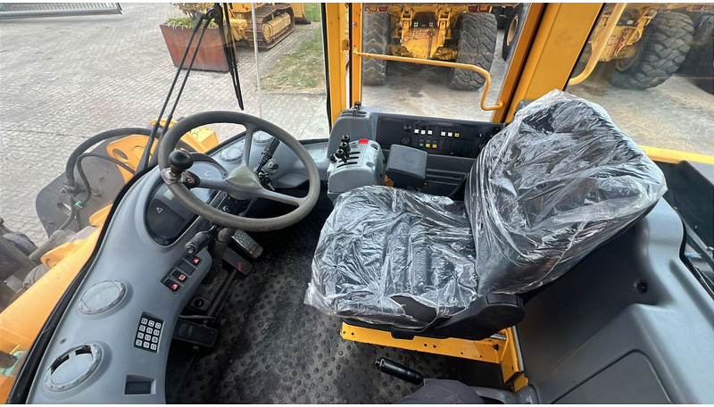 Volvo L70 D NVT - Натоварувач на тркала: слика 4 Volvo L70 D NVT - Натоварувач на тркала: слика 4