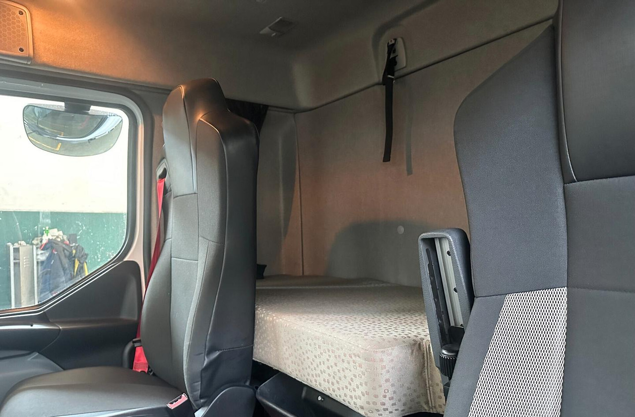 RENAULT MIDLIM D13.250 AUTOTELAIO CABINA LETTO EUR - Камион со кабинска шасија: слика 5 RENAULT MIDLIM D13.250 AUTOTELAIO CABINA LETTO EUR - Камион со кабинска шасија: слика 5