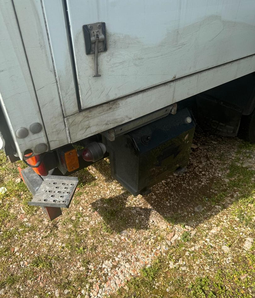 Iveco 75e190 - Камион сандучар: слика 2 Iveco 75e190 - Камион сандучар: слика 2