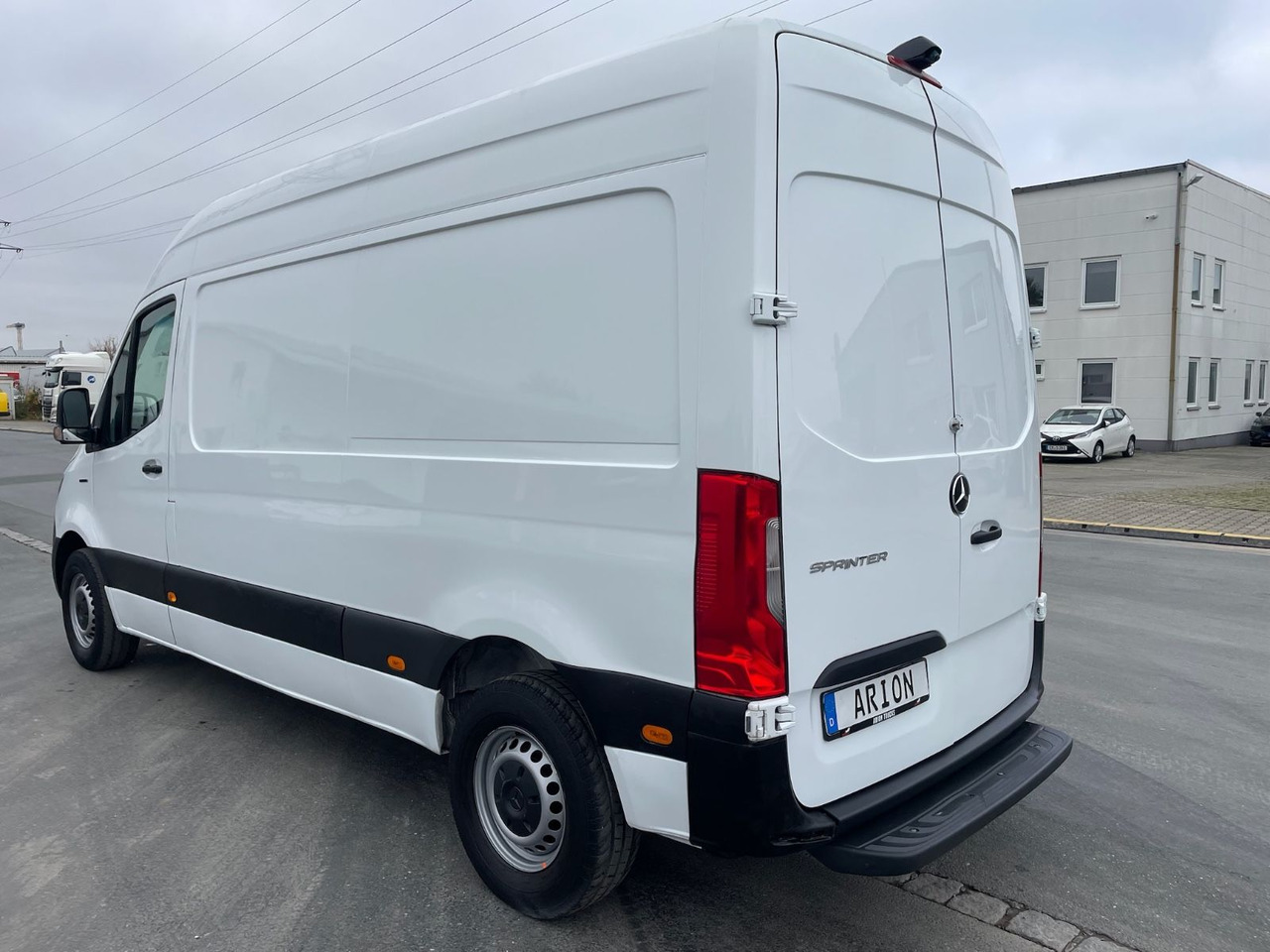 Mercedes-Benz eSprinter L2H2 Kastenwagen/47KW/AC/Kamera - Товарно комбе, Електрично комбе: слика 5 Mercedes-Benz eSprinter L2H2 Kastenwagen/47KW/AC/Kamera - Товарно комбе, Електрично комбе: слика 5