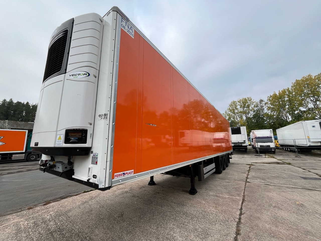 Schmitz Cargobull SCB*S3B/CARRIER/Vector1550/LBW/BÄR/2347h/13,4m - Полуприколка сандучар: слика 2 Schmitz Cargobull SCB*S3B/CARRIER/Vector1550/LBW/BÄR/2347h/13,4m - Полуприколка сандучар: слика 2