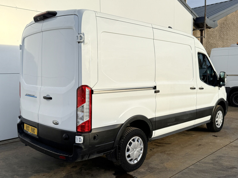 Ford E-Transit 390 75kWh 184PK 390 Elektrisch 75kWh 334km WLTP BEV Snelladen L2H2 Climate Control Tachograaf Carplay 360° Camera Stoelverwarming Parkeersensoren voor achter Laadkabel - Товарно комбе, Електрично комбе: слика 3 Ford E-Transit 390 75kWh 184PK 390 Elektrisch 75kWh 334km WLTP BEV Snelladen L2H2 Climate Control Tachograaf Carplay 360° Camera Stoelverwarming Parkeersensoren voor achter Laadkabel - Товарно комбе, Електрично комбе: слика 3