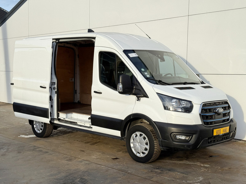 Ford E-Transit 390 75kWh 184PK 390 Elektrisch 75kWh 334km WLTP BEV Snelladen L2H2 Climate Control Tachograaf Carplay 360° Camera Stoelverwarming Parkeersensoren voor achter Laadkabel - Товарно комбе, Електрично комбе: слика 5 Ford E-Transit 390 75kWh 184PK 390 Elektrisch 75kWh 334km WLTP BEV Snelladen L2H2 Climate Control Tachograaf Carplay 360° Camera Stoelverwarming Parkeersensoren voor achter Laadkabel - Товарно комбе, Електрично комбе: слика 5
