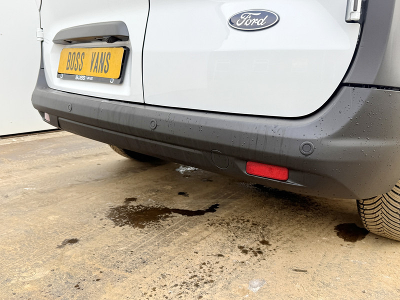 Мало комбе Ford Transit Courier 1.0 EcoBoost 100PK **Benzine** Climate Control Cruise Lane assist Carplay Camera Stuur / Stoelverwarming Parkeersensoren voor achter: слика 17 Мало комбе Ford Transit Courier 1.0 EcoBoost 100PK **Benzine** Climate Control Cruise Lane assist Carplay Camera Stuur / Stoelverwarming Parkeersensoren voor achter: слика 17