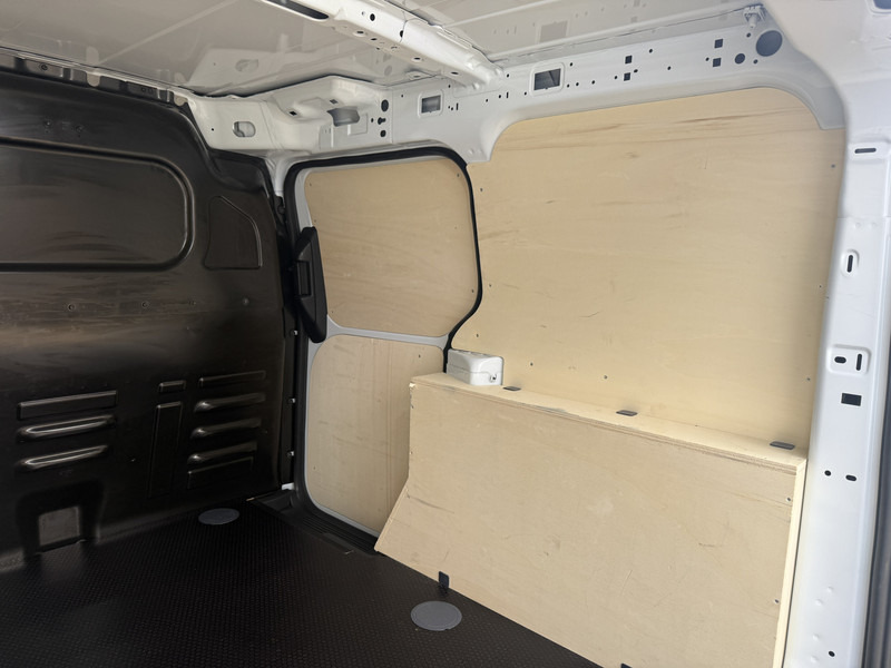 Мало комбе Ford Transit Courier 1.0 EcoBoost 100PK **Benzine** Climate Control Cruise Lane assist Carplay Camera Stuur / Stoelverwarming Parkeersensoren voor achter: слика 16 Мало комбе Ford Transit Courier 1.0 EcoBoost 100PK **Benzine** Climate Control Cruise Lane assist Carplay Camera Stuur / Stoelverwarming Parkeersensoren voor achter: слика 16