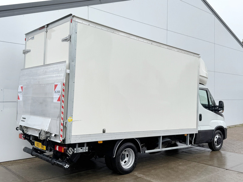 Iveco Daily 35C16 3.0L Laadklep Dubbellucht Climate Control Cruise Control Meubelbak Bakwagen Koffer - Комбе фургон: слика 3 Iveco Daily 35C16 3.0L Laadklep Dubbellucht Climate Control Cruise Control Meubelbak Bakwagen Koffer - Комбе фургон: слика 3