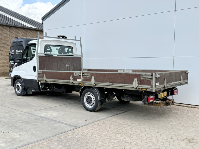 Iveco Daily 35S14 2.3 L3H1 Airco Cruise Control Standkachel Trekhaak Open Laadbak Pritische Lucht geveerde stoel - Комбе со отворен сандак: слика 2 Iveco Daily 35S14 2.3 L3H1 Airco Cruise Control Standkachel Trekhaak Open Laadbak Pritische Lucht geveerde stoel - Комбе со отворен сандак: слика 2
