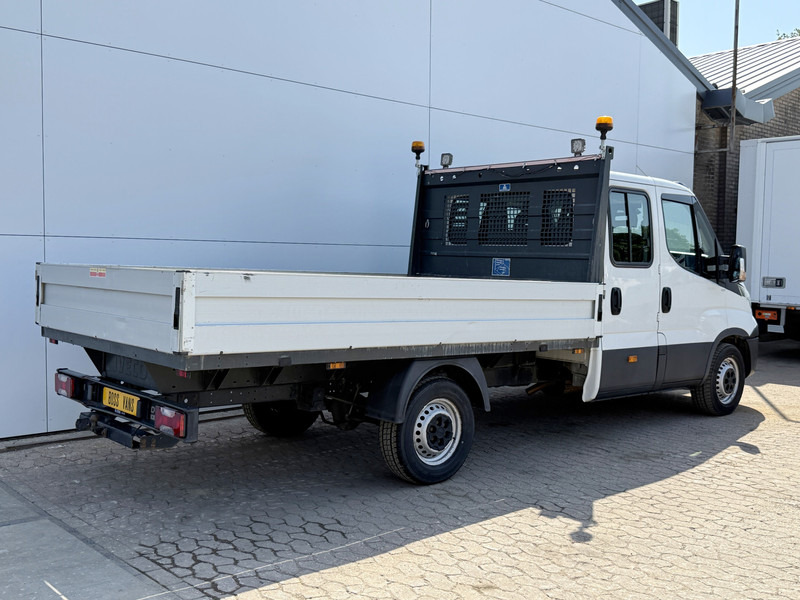 Iveco Daily 35S16 2.3 Automaat Dubbele Cabine Trekhaak 3.5t Climate Control 7 Zitplaatsen Standkachel DC - Комбе со отворен сандак, Комби со двојна кабина: слика 3 Iveco Daily 35S16 2.3 Automaat Dubbele Cabine Trekhaak 3.5t Climate Control 7 Zitplaatsen Standkachel DC - Комбе со отворен сандак, Комби со двојна кабина: слика 3