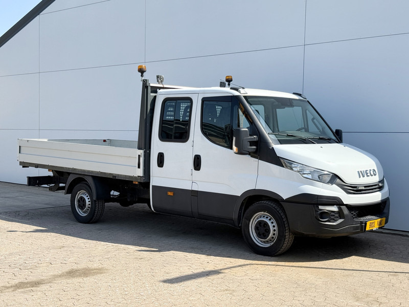 Iveco Daily 35S16 2.3 Automaat Dubbele Cabine Trekhaak 3.5t Climate Control 7 Zitplaatsen Standkachel DC - Комбе со отворен сандак, Комби со двојна кабина: слика 4 Iveco Daily 35S16 2.3 Automaat Dubbele Cabine Trekhaak 3.5t Climate Control 7 Zitplaatsen Standkachel DC - Комбе со отворен сандак, Комби со двојна кабина: слика 4