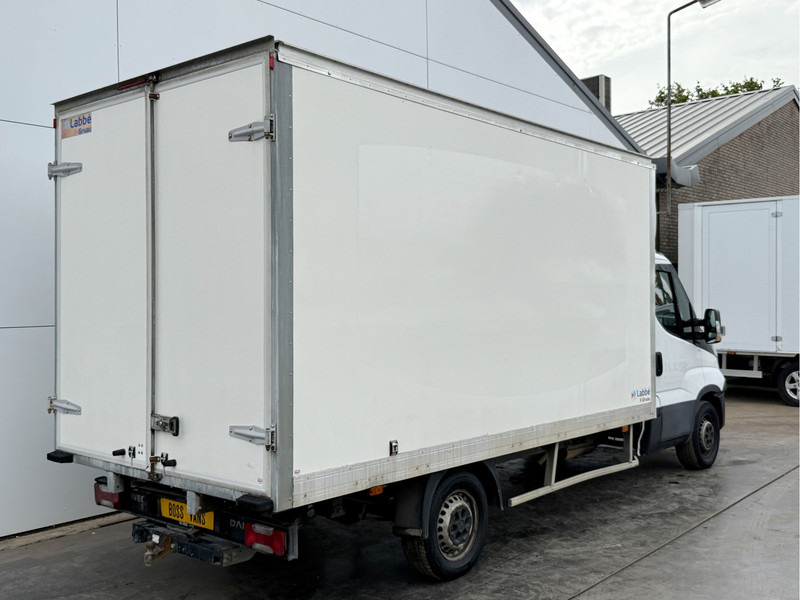 Iveco Daily 35S16 2.3 Bakwagen met achterdeur 3,5t Trekhaak Meubelbak Koffer Airco Cruise Control Camera - Комбе фургон: слика 3 Iveco Daily 35S16 2.3 Bakwagen met achterdeur 3,5t Trekhaak Meubelbak Koffer Airco Cruise Control Camera - Комбе фургон: слика 3