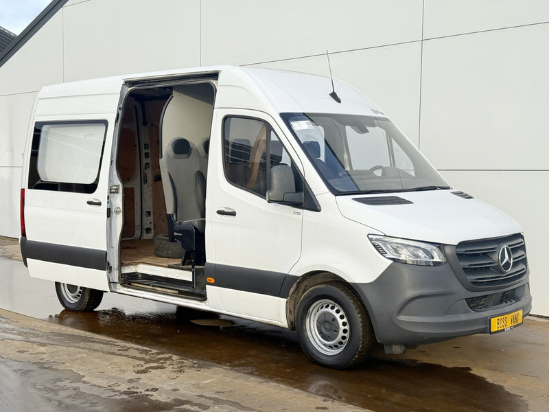 Mercedes-Benz Sprinter 314 2.2 CDI Automaat L2H2 LED Dubbele Cabine Cruise Control Climate Control Carplay Camera Trekhaak 7 Stoelen - Товарно комбе, Комби со двојна кабина: слика 5 Mercedes-Benz Sprinter 314 2.2 CDI Automaat L2H2 LED Dubbele Cabine Cruise Control Climate Control Carplay Camera Trekhaak 7 Stoelen - Товарно комбе, Комби со двојна кабина: слика 5