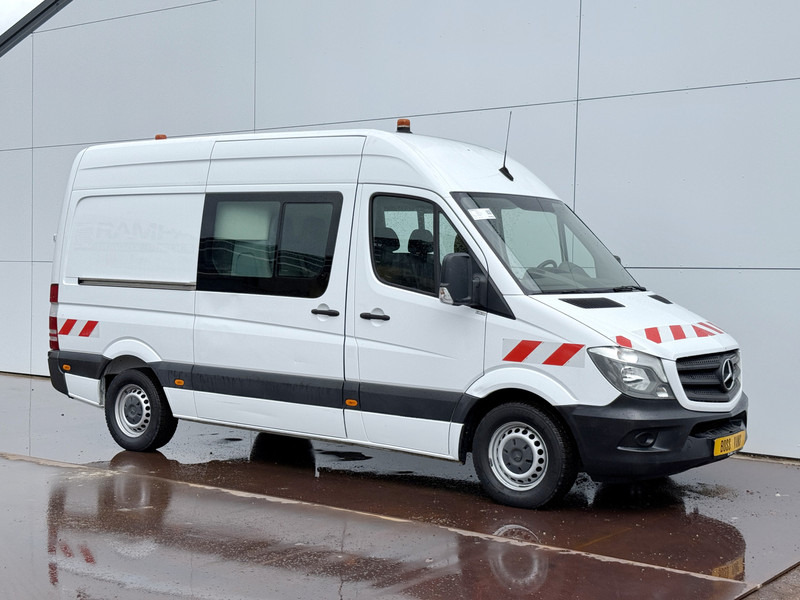 Mercedes-Benz Sprinter 314 2.2 CDI Dubbele Cabine 7 Stoelen L2H2 Climate Control Cruise Control 3.5t Trekhaak - Мало комбе, Комби со двојна кабина: слика 4 Mercedes-Benz Sprinter 314 2.2 CDI Dubbele Cabine 7 Stoelen L2H2 Climate Control Cruise Control 3.5t Trekhaak - Мало комбе, Комби со двојна кабина: слика 4