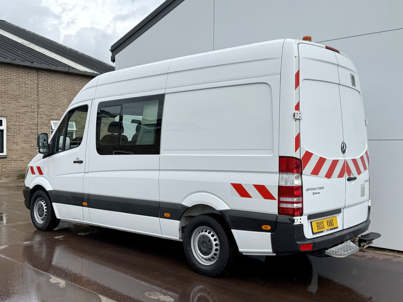 Mercedes-Benz Sprinter 314 2.2 CDI Dubbele Cabine 7 Stoelen L2H2 Climate Control Cruise Control 3.5t Trekhaak - Мало комбе, Комби со двојна кабина: слика 2 Mercedes-Benz Sprinter 314 2.2 CDI Dubbele Cabine 7 Stoelen L2H2 Climate Control Cruise Control 3.5t Trekhaak - Мало комбе, Комби со двојна кабина: слика 2