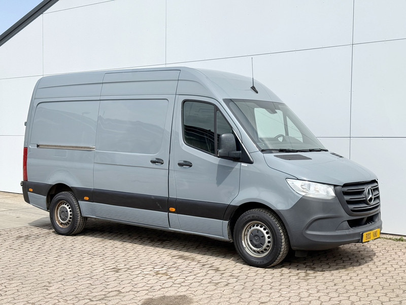 Mercedes-Benz Sprinter 315 1.9 CDI L2H2 Climate Control Cruise Control Carplay Camera RWD - Мало комбе: слика 4 Mercedes-Benz Sprinter 315 1.9 CDI L2H2 Climate Control Cruise Control Carplay Camera RWD - Мало комбе: слика 4