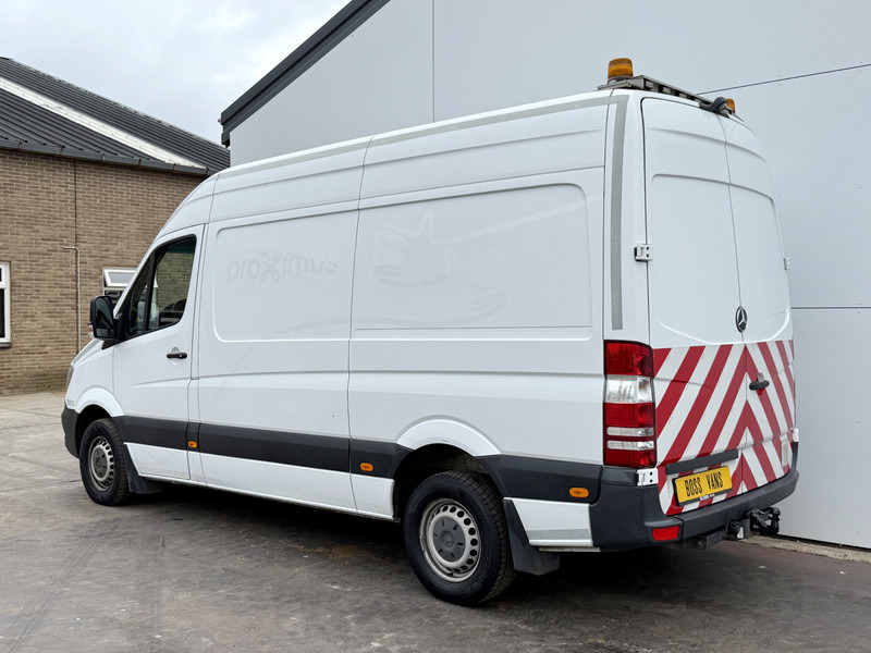 Mercedes-Benz Sprinter 316 2.2 CDI L2H2 Airco Achteruitrijcamera Trekhaak Lucht geveerde stoel - Товарно комбе: слика 2 Mercedes-Benz Sprinter 316 2.2 CDI L2H2 Airco Achteruitrijcamera Trekhaak Lucht geveerde stoel - Товарно комбе: слика 2
