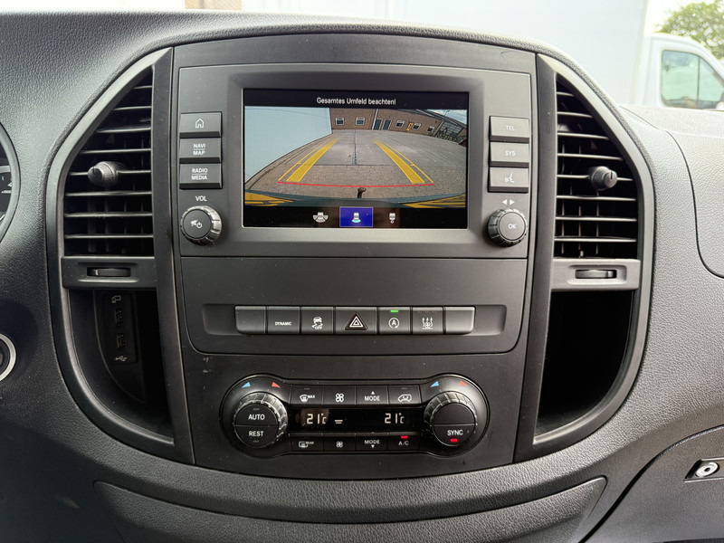 Мало комбе Mercedes-Benz Vito 116 CDI Automaat L2H1 Standkachel Climate Control Cruise Control Stoelverwarming Achteruitrij-camera Parkeersensoren voor achter: слика 18